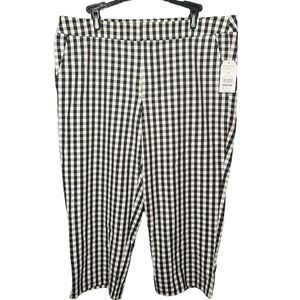 Capri Black and White Plaid Pants
